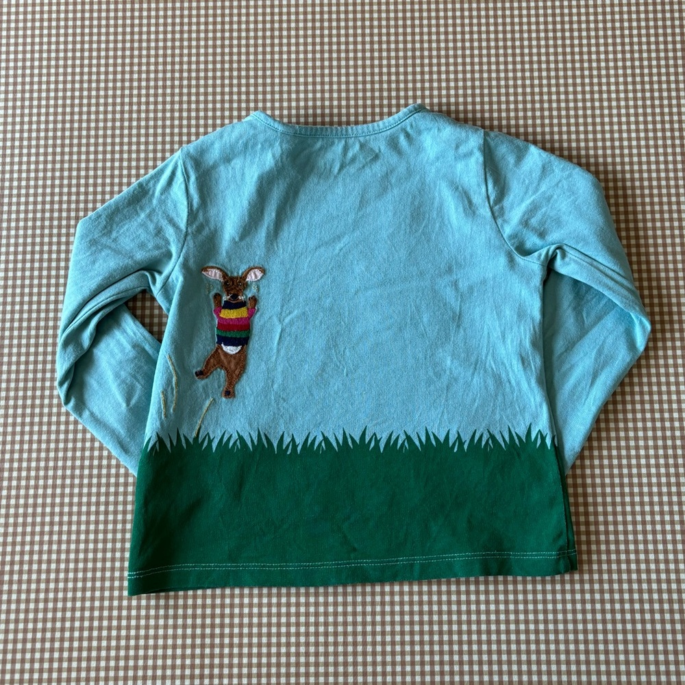Mini Boden long sleeve appliqué jumping dogs shirt. Size 2-3 - Picture 3 of 15